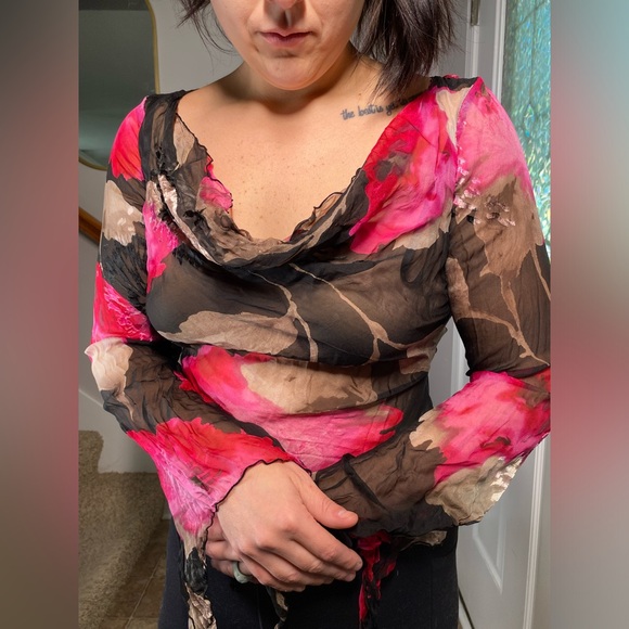 Womens Cache Medium Y2K Black Pink Floral silk Cowl Neck Fairycore whimsical top - Picture 12 of 13